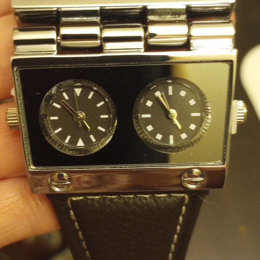 COPY - Fashion Hinged Quartz watch 3 time zones black leather strap.